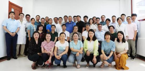 王莒生全國(guó)名老中醫藥專家傳承工作室舉行首次學(xué)術活動 北京前海股骨頭醫院有限公司院長(cháng)賈斌出席